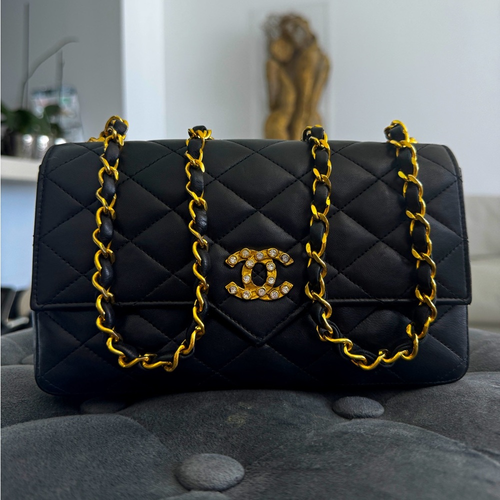 ❗️FINAL PRICE❗️LOT 1289 24K gold plated jewel hardware Chanel vintage mini flap